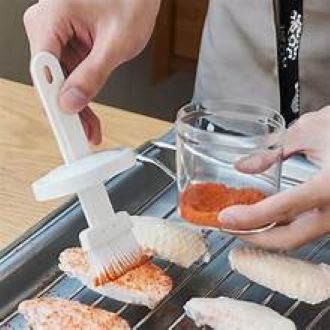 Silicone Oil Bottle with Brush – Refillable Mini Dispenser for Cooking, BBQ & Baking